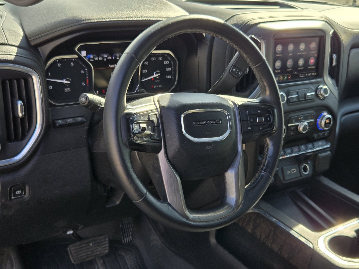 Used 2021 GMC Sierra 3500 Denali w/ Denali Ultimate Package AWD/4WD image 4