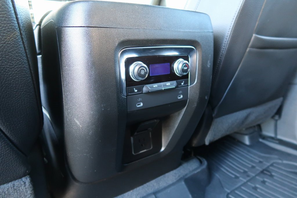 Certified 2022 GMC Yukon Denali image 32
