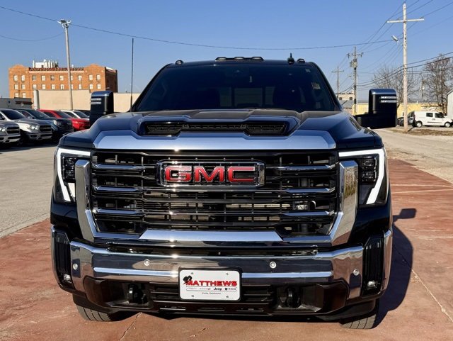 Used 2025 GMC Sierra 3500 SLT w/ SLT Convenience Package image 2