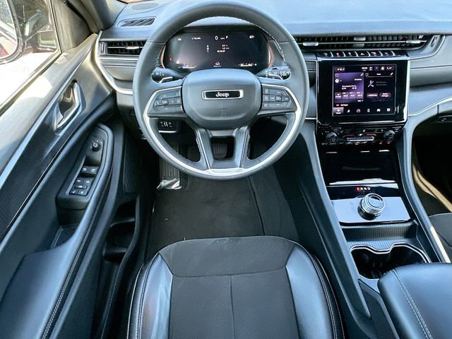 Used 2024 Jeep Grand Cherokee Altitude image 21