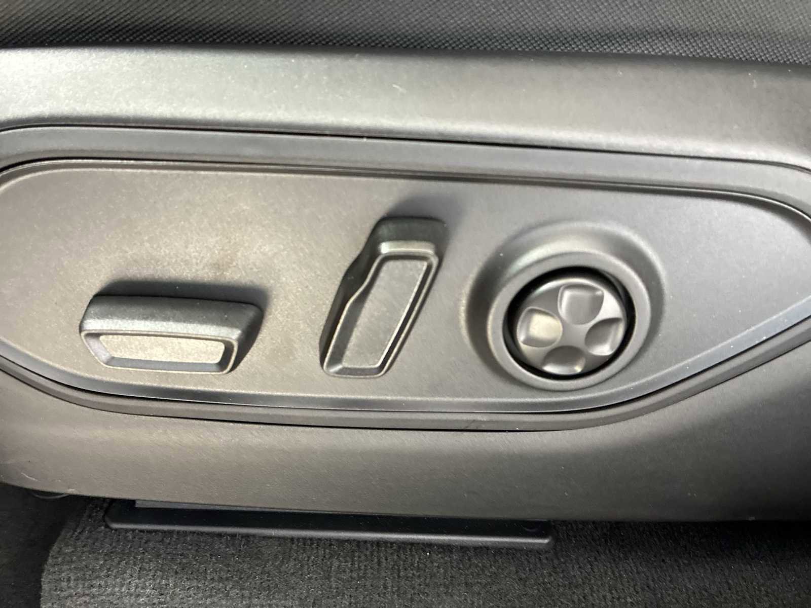 New 2025 Jeep Grand Cherokee Laredo X image 14