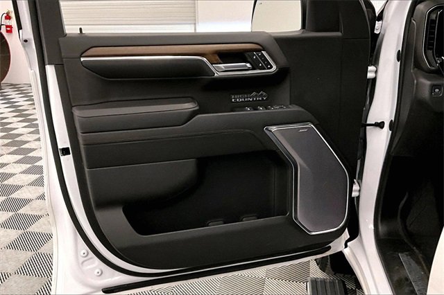 Used 2023 Chevrolet Silverado 1500 High Country w/ High Country Premium Package image 18