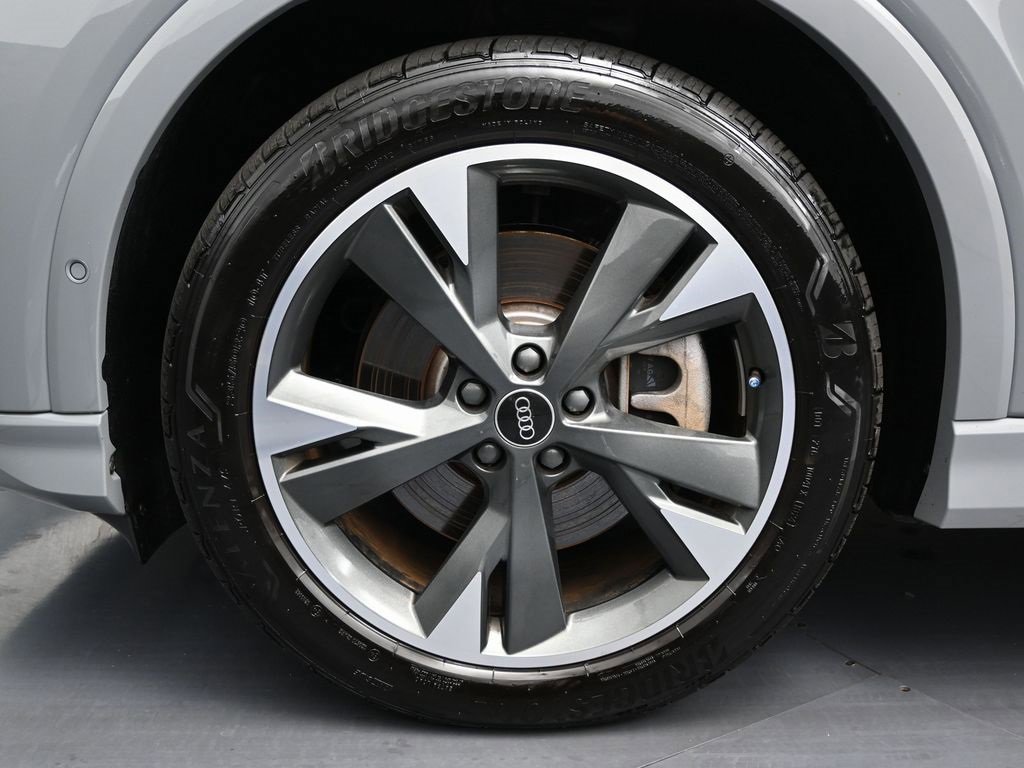 Used 2024 Audi Q4 e-tron Premium Plus w/ Premium Plus image 10