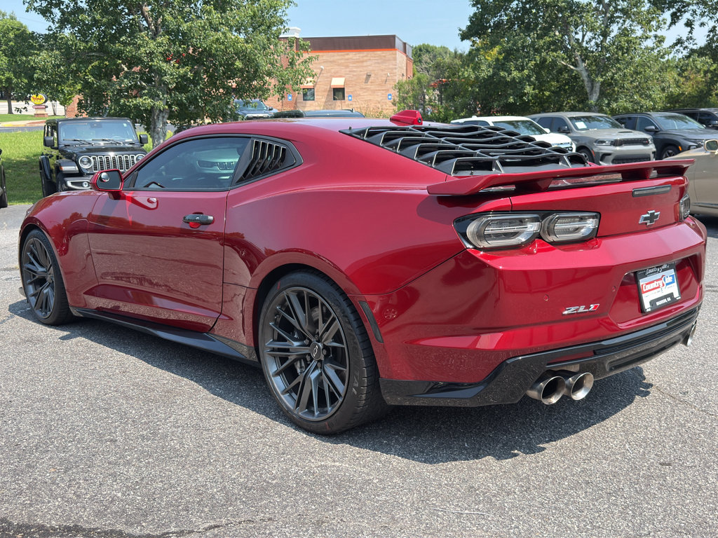 Used 2021 Chevrolet Camaro ZL1 RWD image 7