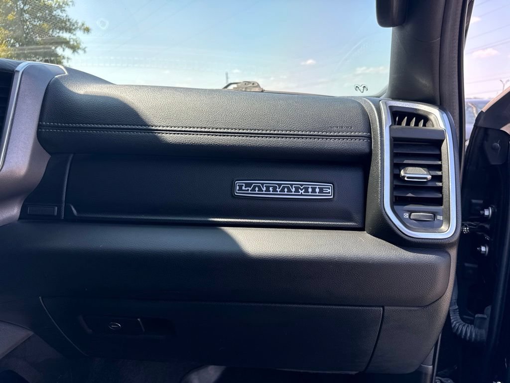 Used 2023 RAM 1500 Laramie AWD/4WD image 16