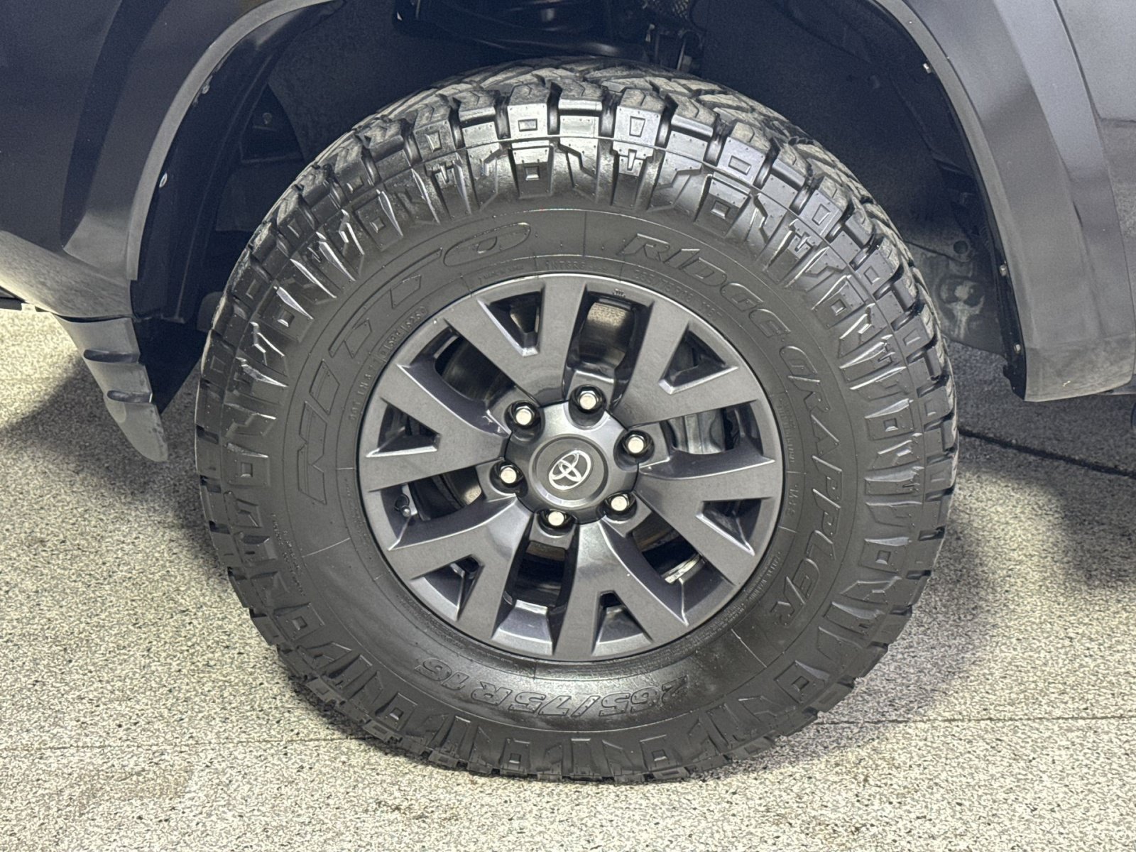 Used 2021 Toyota Tacoma SR5 RWD image 24