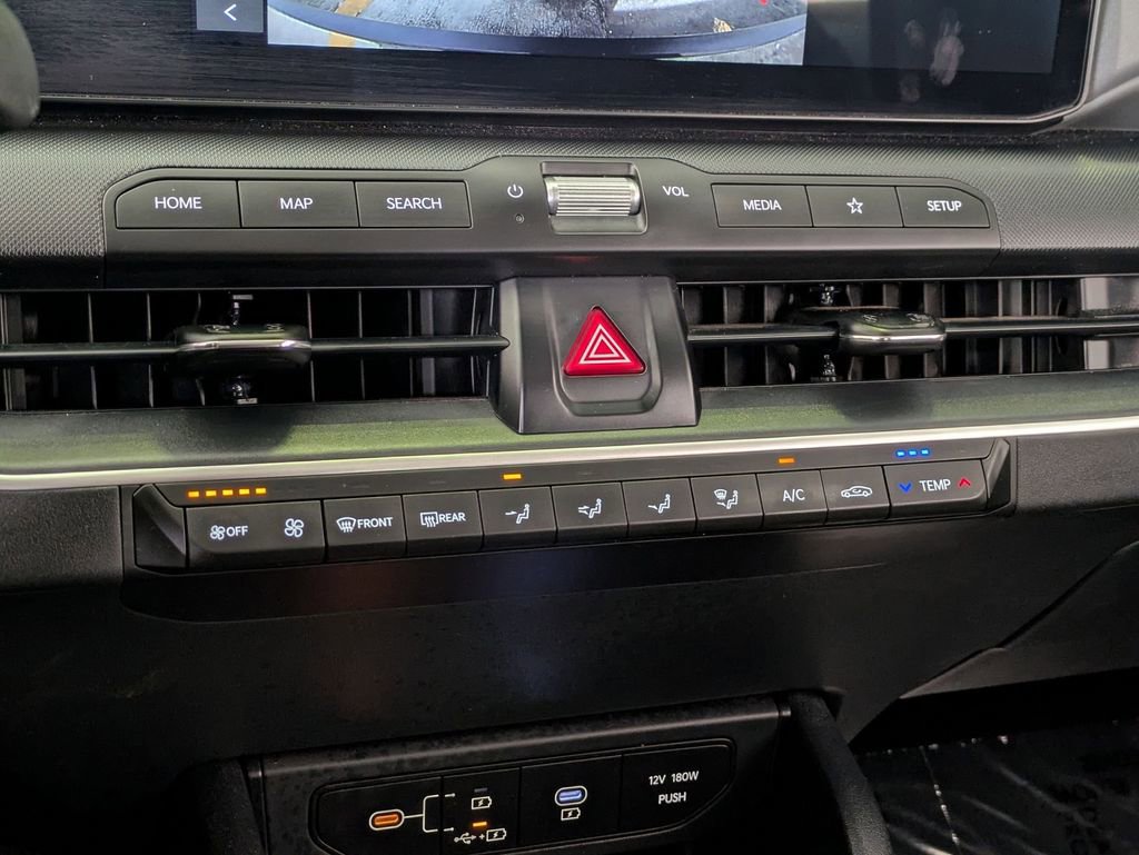 Used 2025 Kia K4 LXS image 17