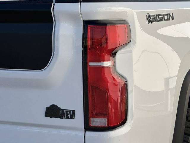 Certified 2025 Chevrolet Silverado 2500 ZR2 w/ ZR2 Bison Edition AWD/4WD image 10