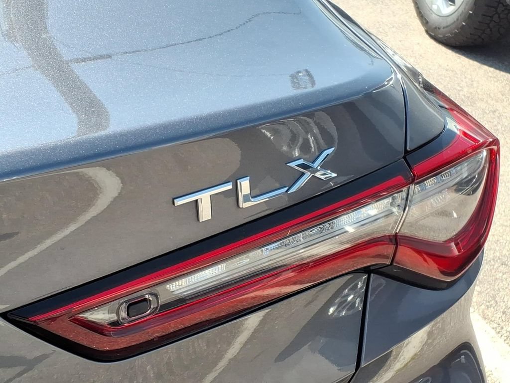 Used 2022 Acura TLX w/ Technology Package FWD image 5