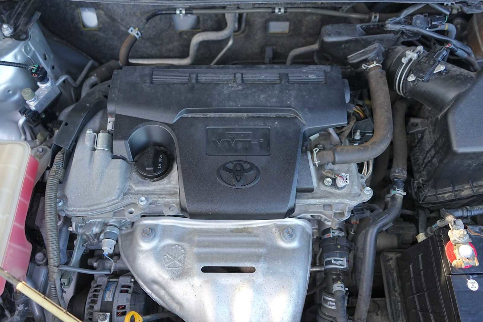 Used 2015 Toyota RAV4 LE image 9