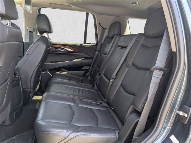 Used 2019 Cadillac Escalade Luxury AWD/4WD image 20