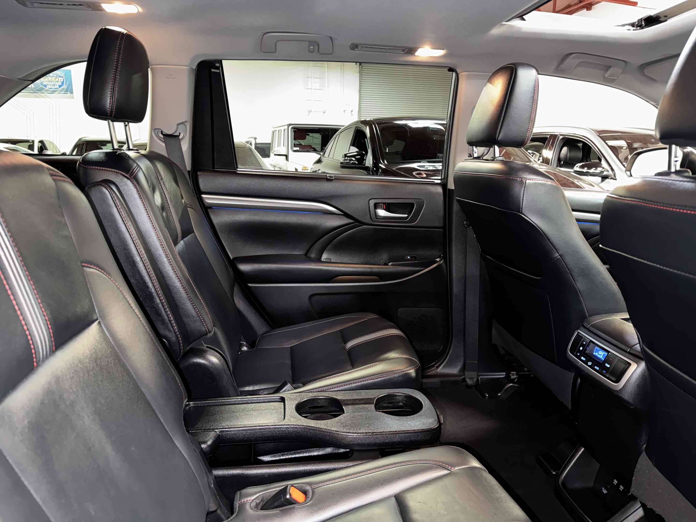 Used 2019 Toyota Highlander XLE image 47