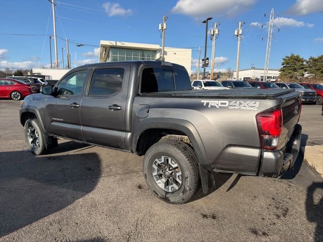 Used 2019 Toyota Tacoma TRD Off-Road w/ Technology Package image 3