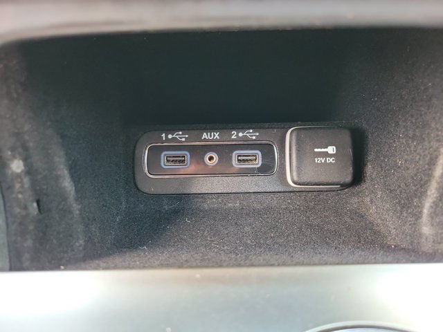 Used 2018 Jeep Grand Cherokee Laredo RWD image 12