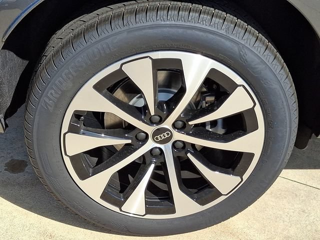 New 2026 Audi Q3 quattro 2.0T AWD/4WD image 5