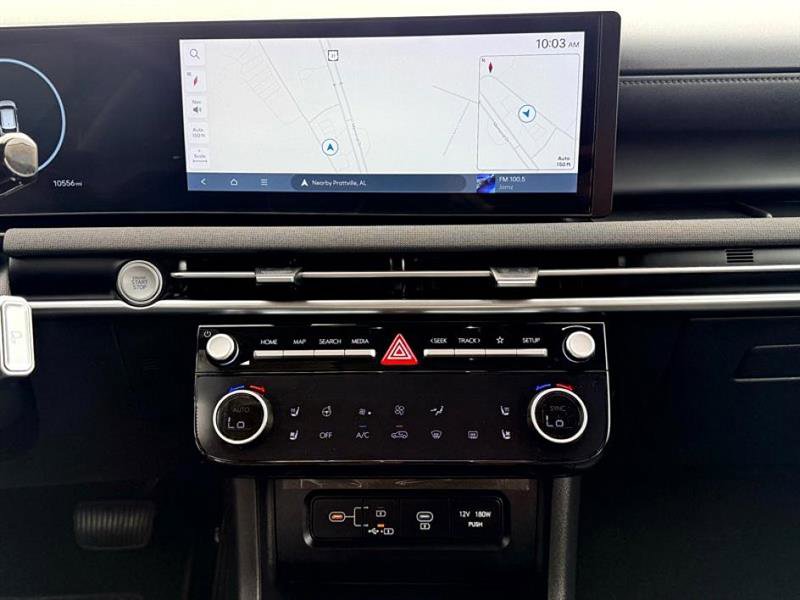 Used 2025 Hyundai Tucson Limited image 32
