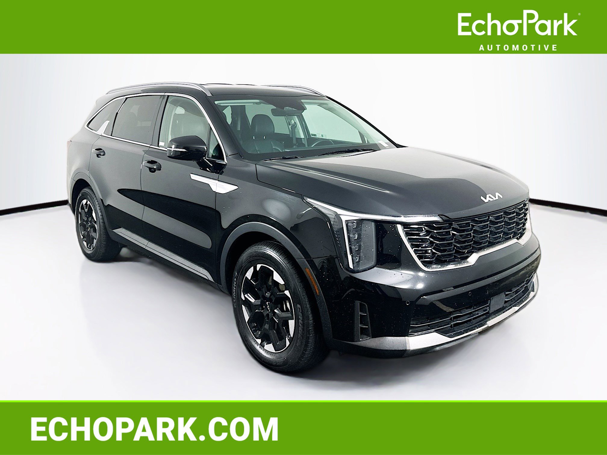 Used 2024 Kia Sorento S image 1