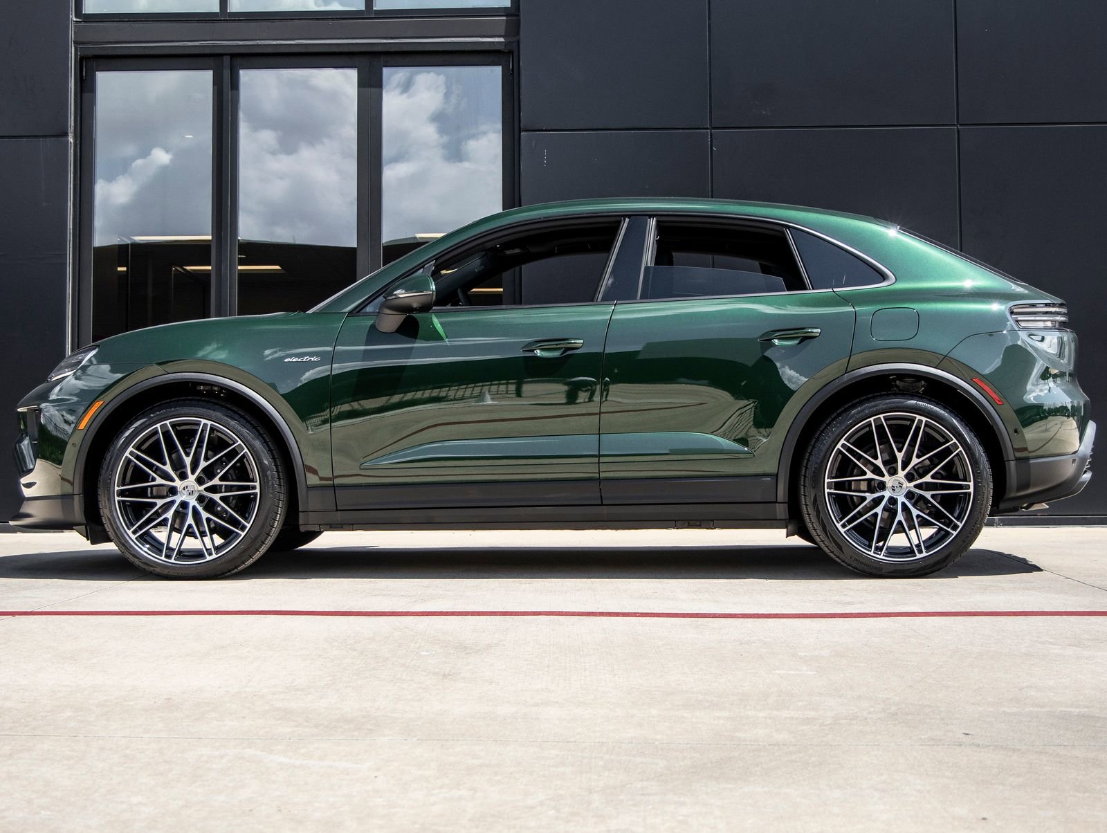 Certified 2025 Porsche Macan 4 Electric video 2