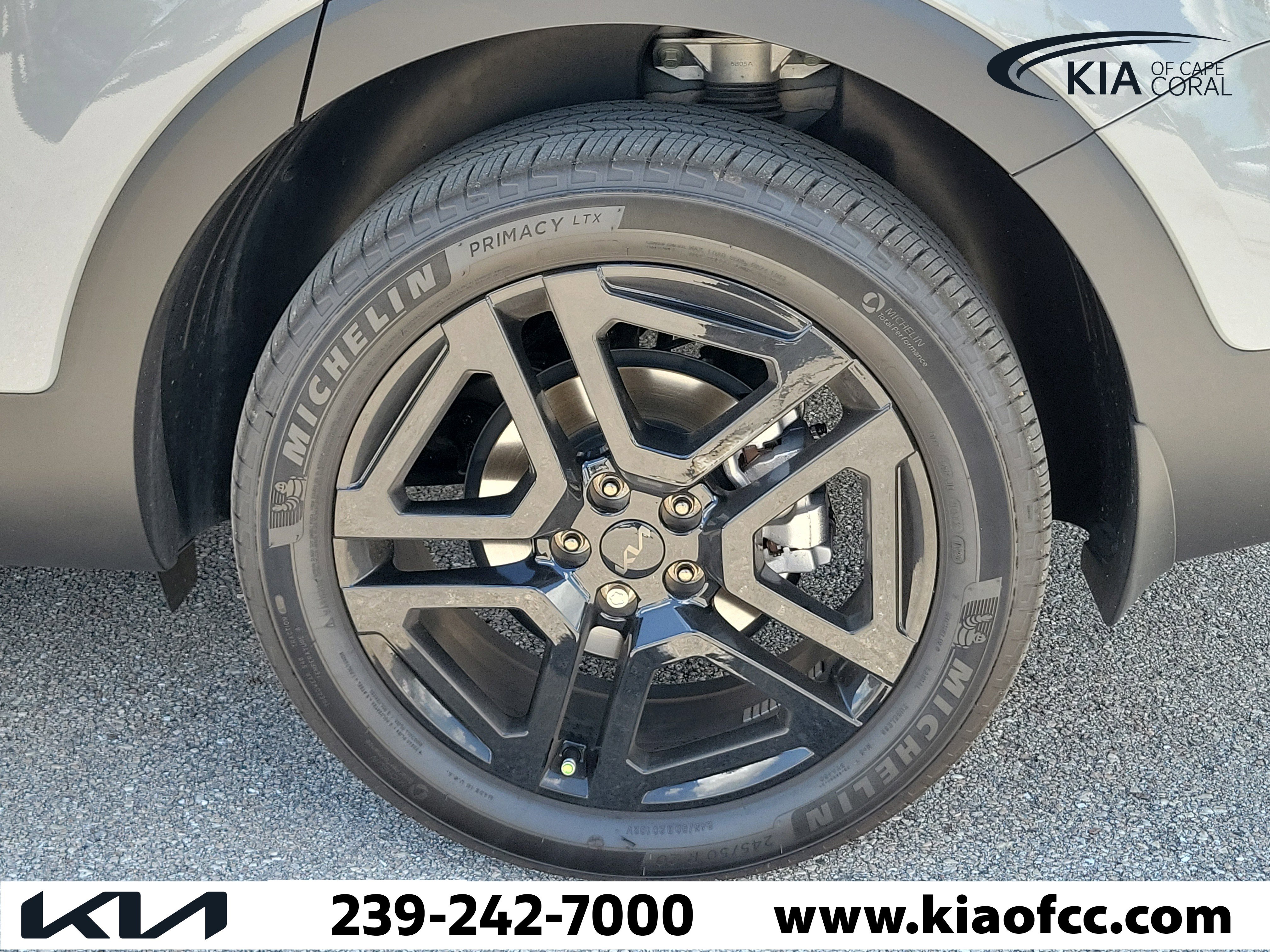 Used 2025 Kia Telluride EX X-Line AWD/4WD image 10