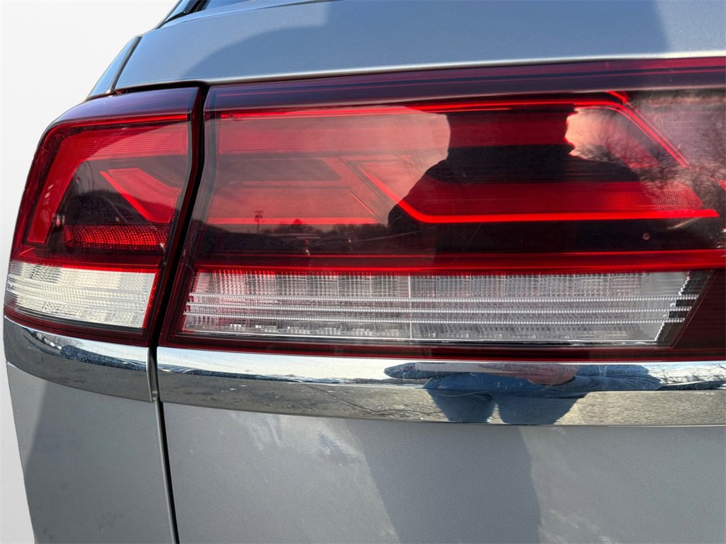 Used 2024 Volkswagen Atlas Cross Sport SE image 21