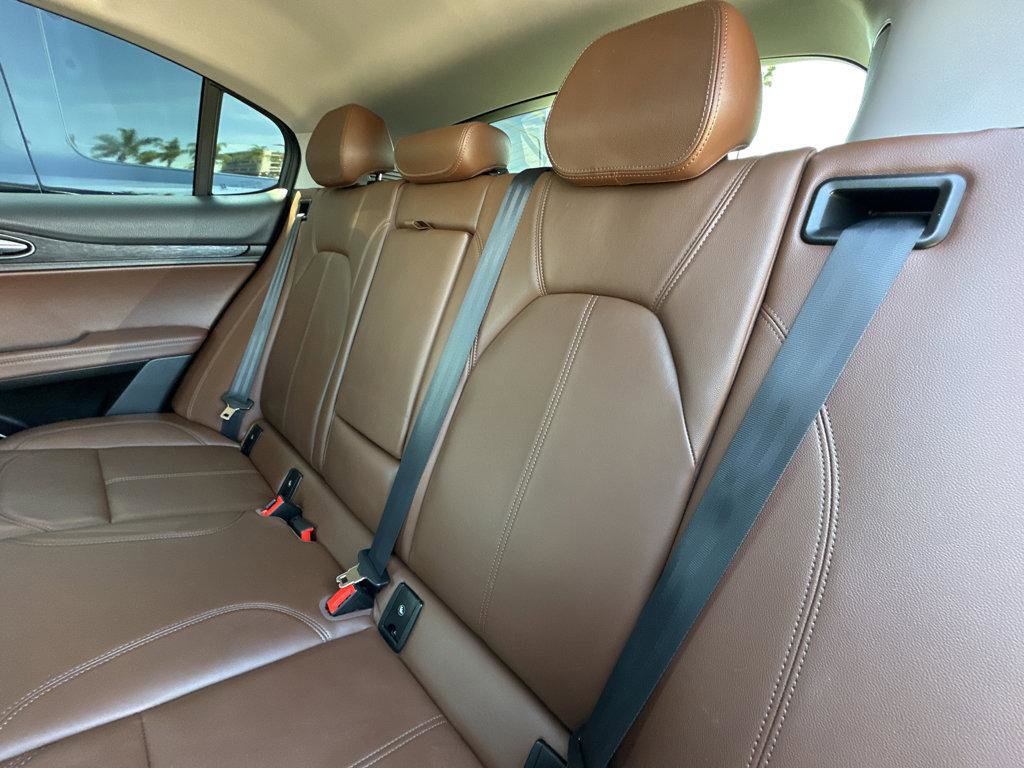 Used 2019 Alfa Romeo Stelvio RWD image 9
