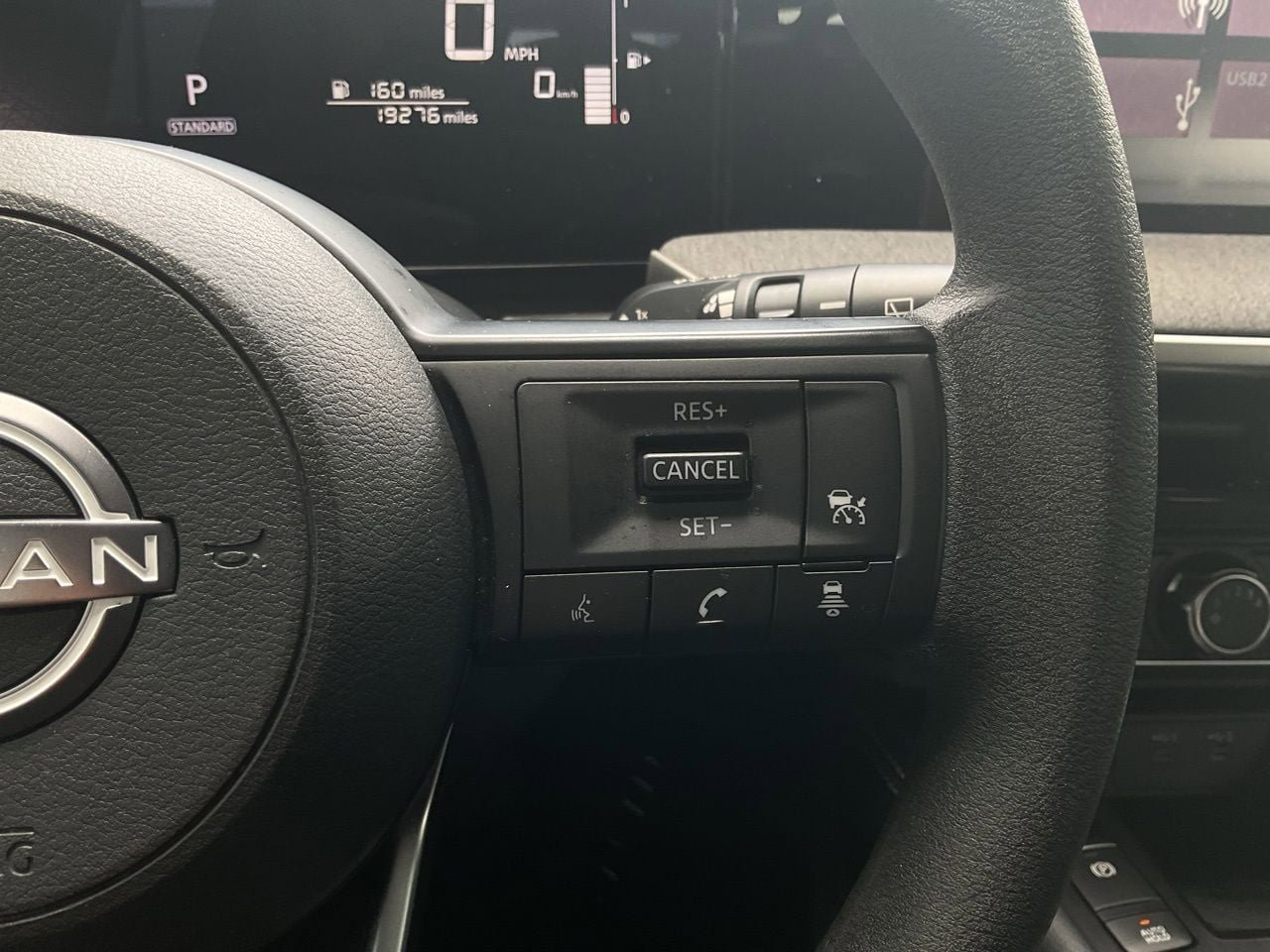 Used 2025 Nissan Kicks SV AWD/4WD image 30