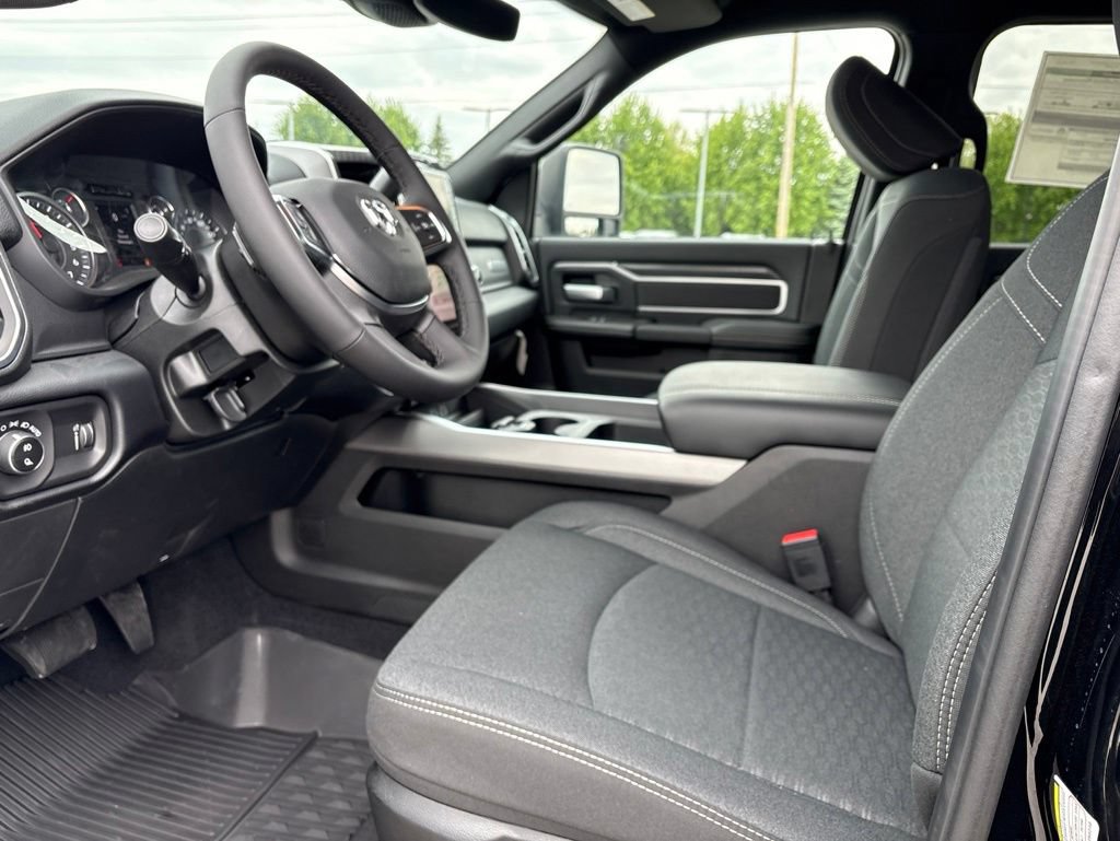 New 2026 RAM 2500 Big Horn AWD/4WD image 7