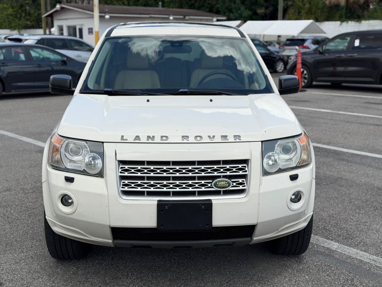 Used 2008 Land Rover LR2 HSE AWD/4WD image 3