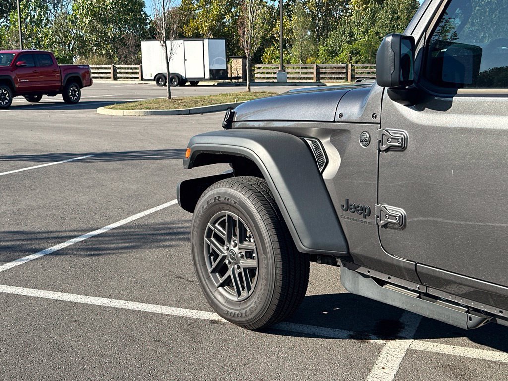 New 2026 Jeep Gladiator Sport w/ Dual Top Group AWD/4WD image 38