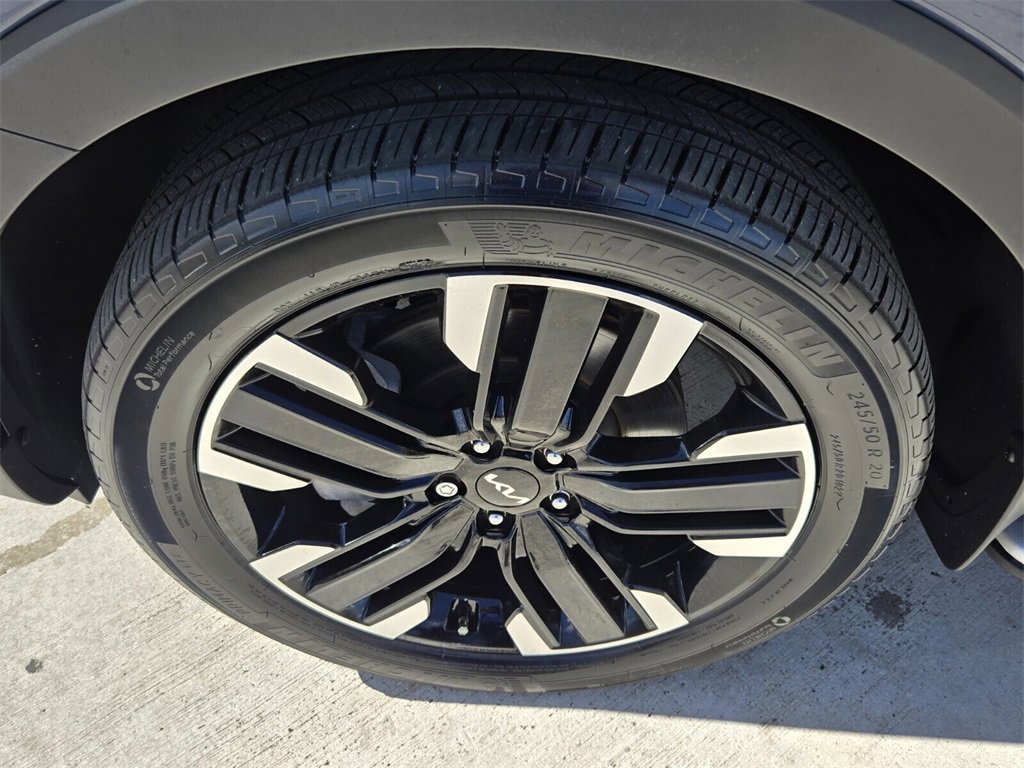 Used 2024 Kia Telluride SX image 10