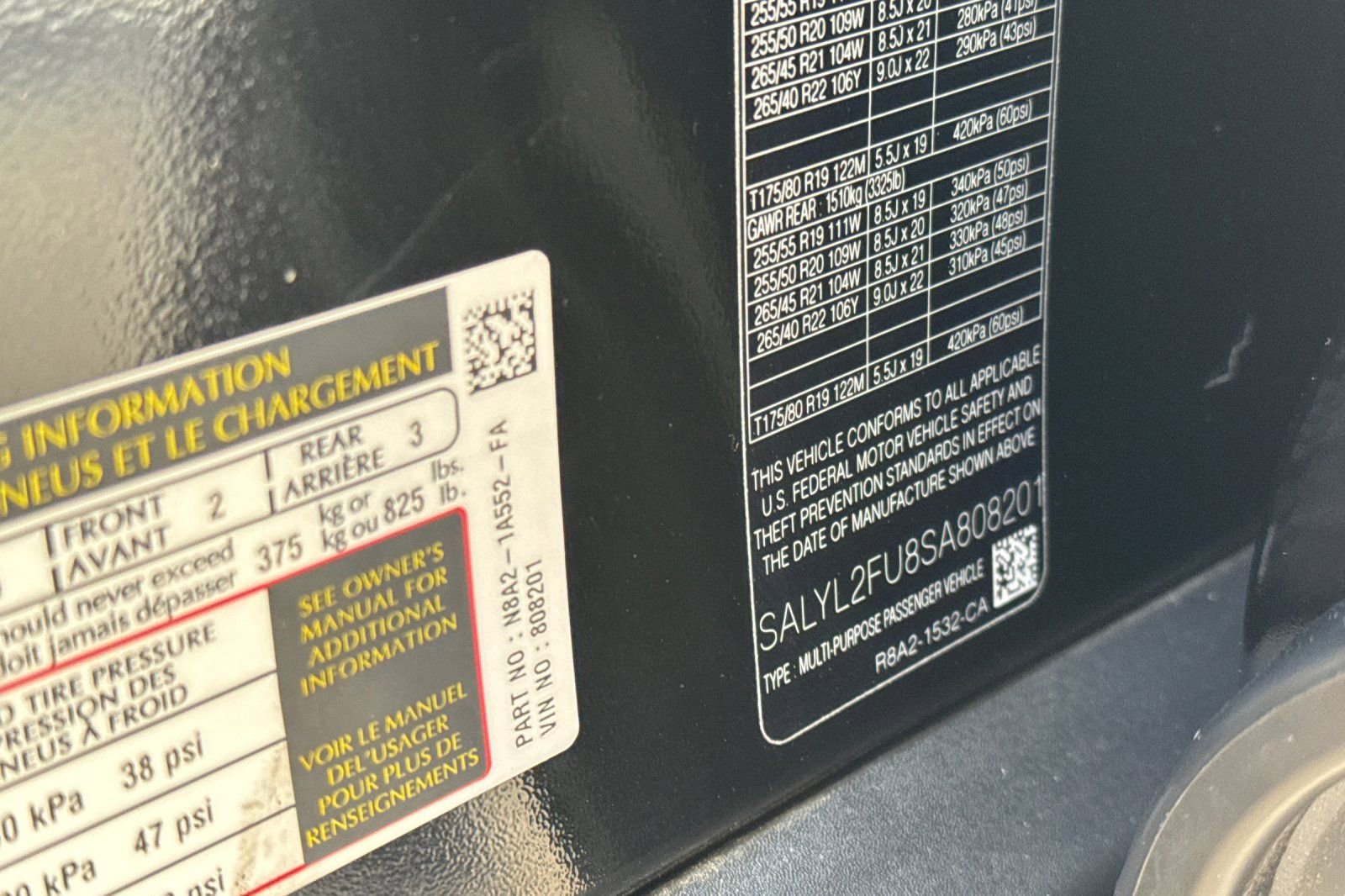 Used 2025 Land Rover Range Rover Velar Dynamic SE image 35