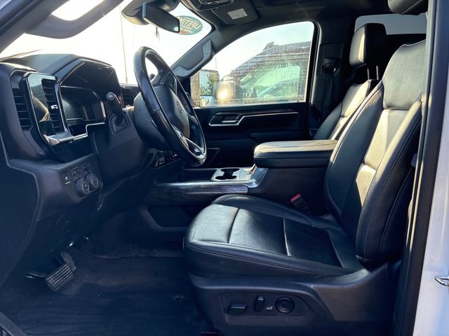 Used 2024 Chevrolet Silverado 2500 LTZ w/ LTZ Convenience Package AWD/4WD image 7