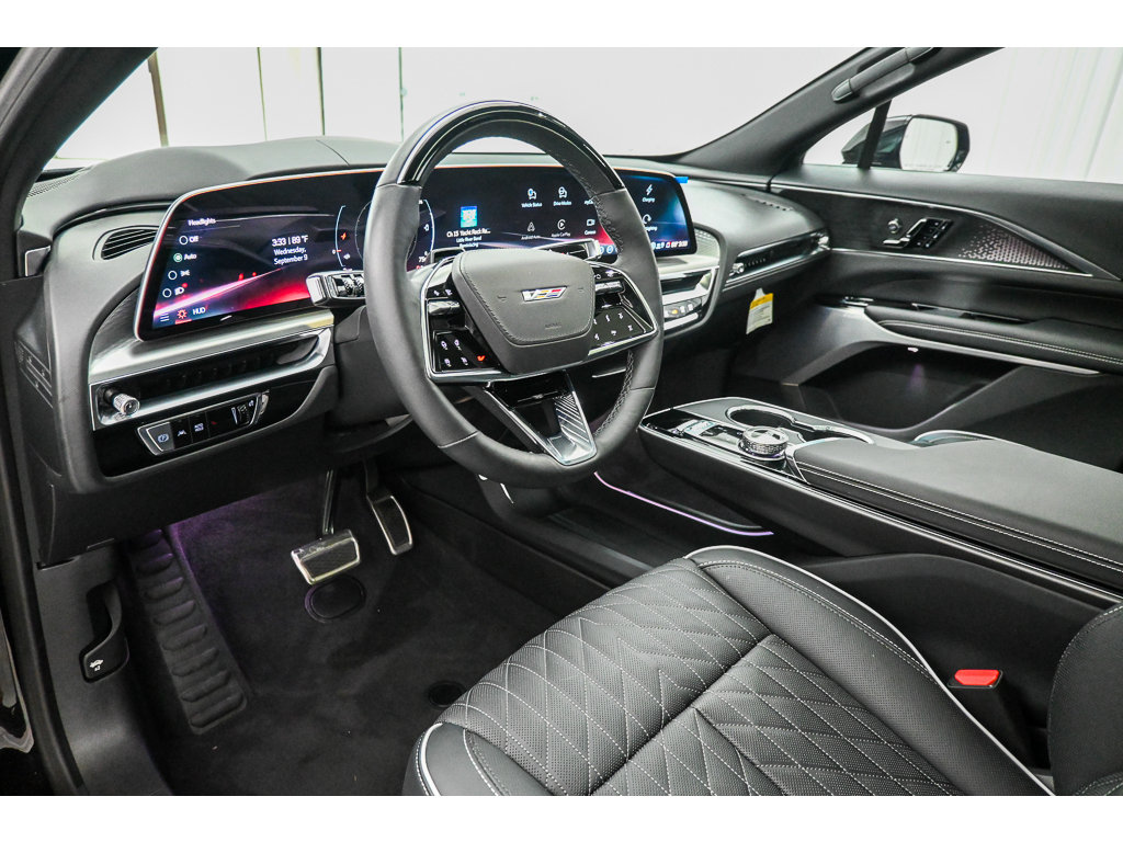New 2026 Cadillac Lyriq V AWD/4WD image 21