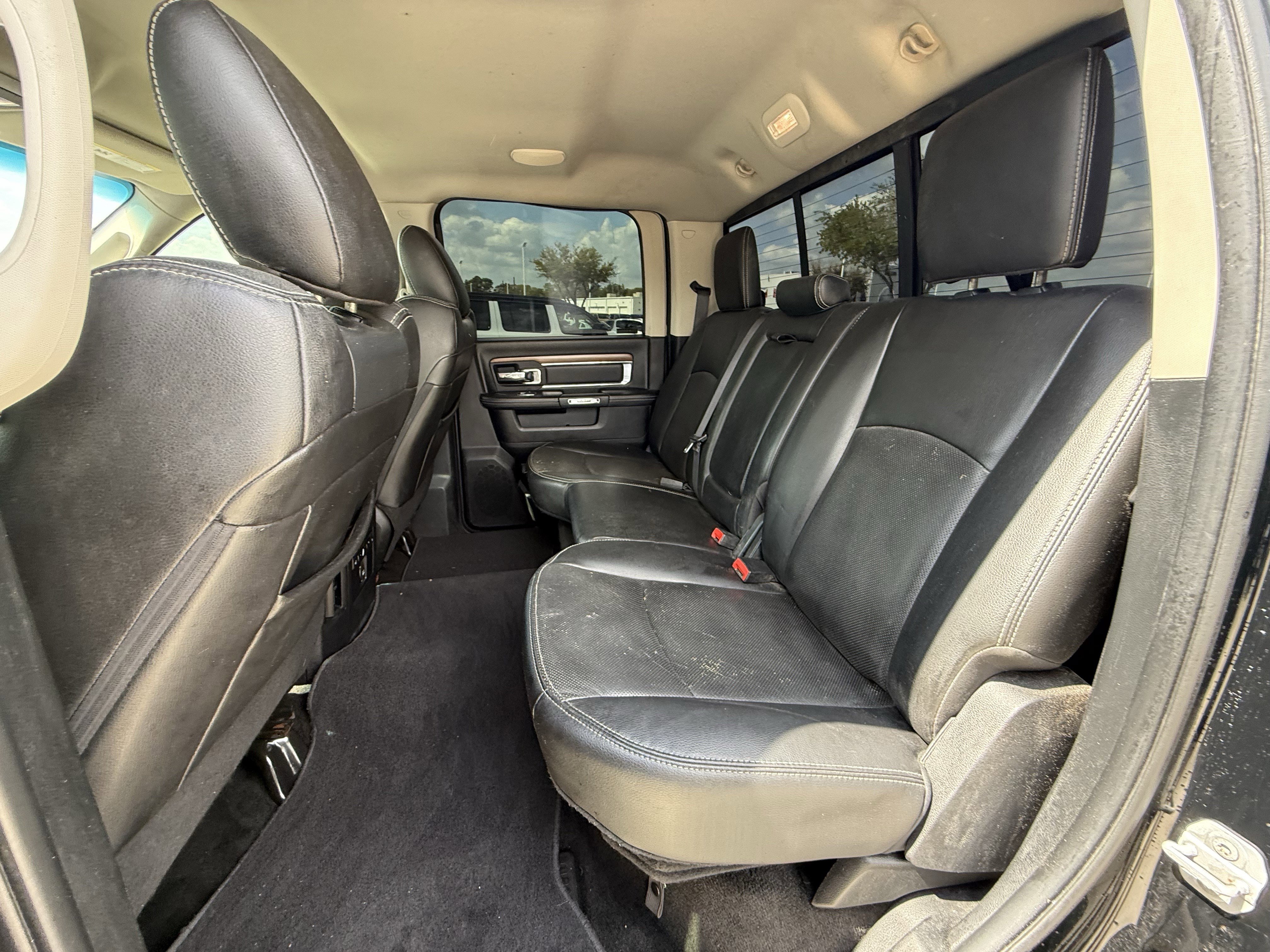 Used 2015 RAM 3500 Laramie image 29