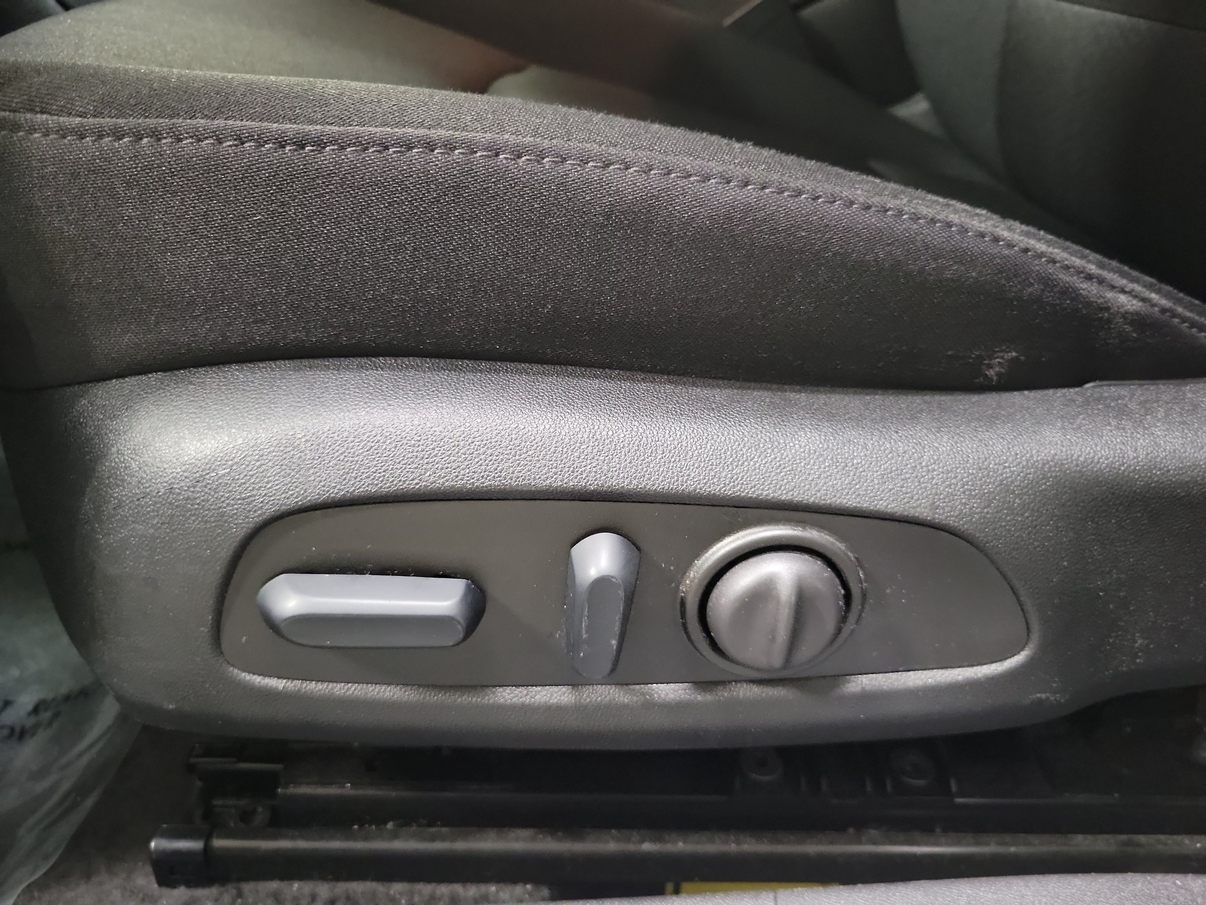 Used 2025 Chevrolet Malibu LT FWD image 21