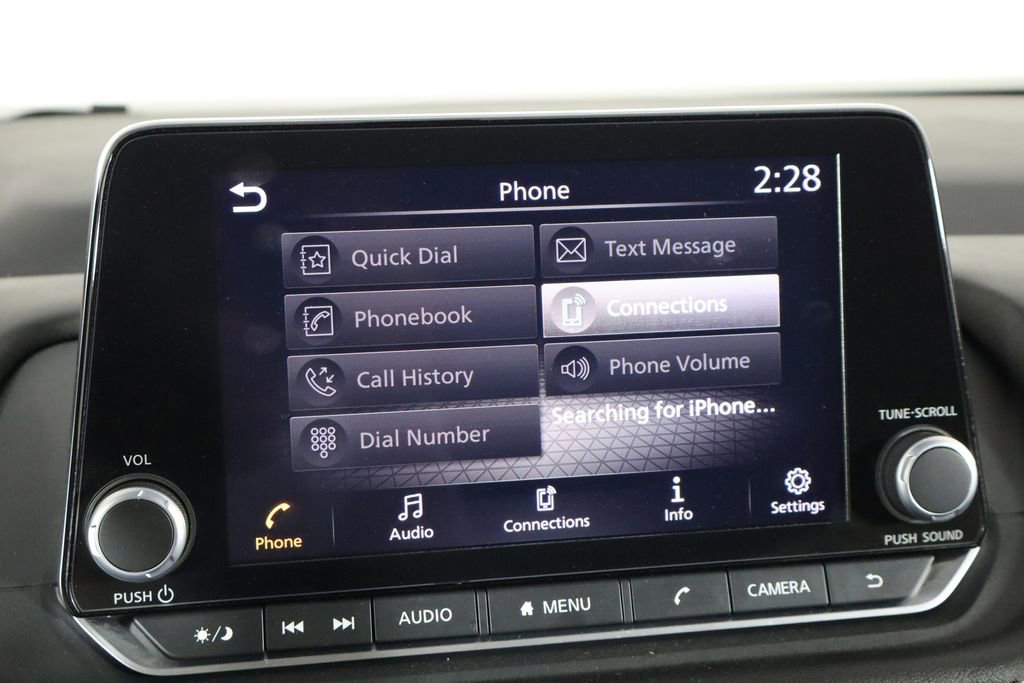 Used 2025 Nissan Rogue S image 33