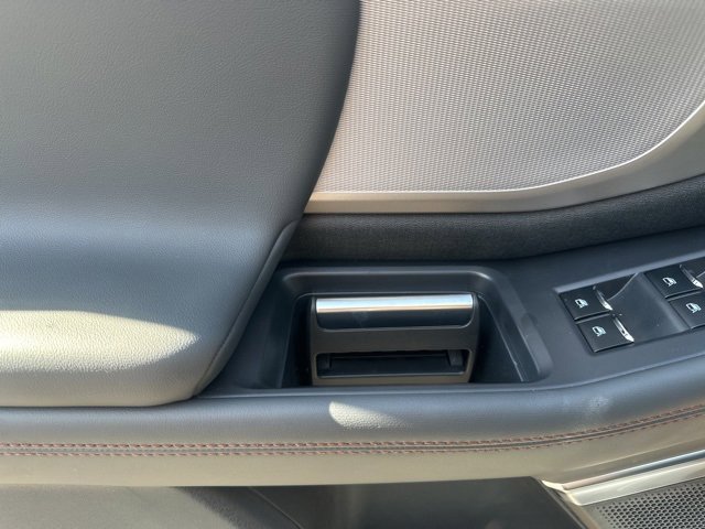 New 2025 Ford Expedition Active image 12