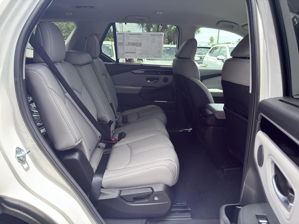 New 2025 Honda Pilot EX-L image 14