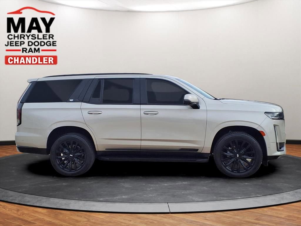 Used 2023 Cadillac Escalade Premium Luxury image 2