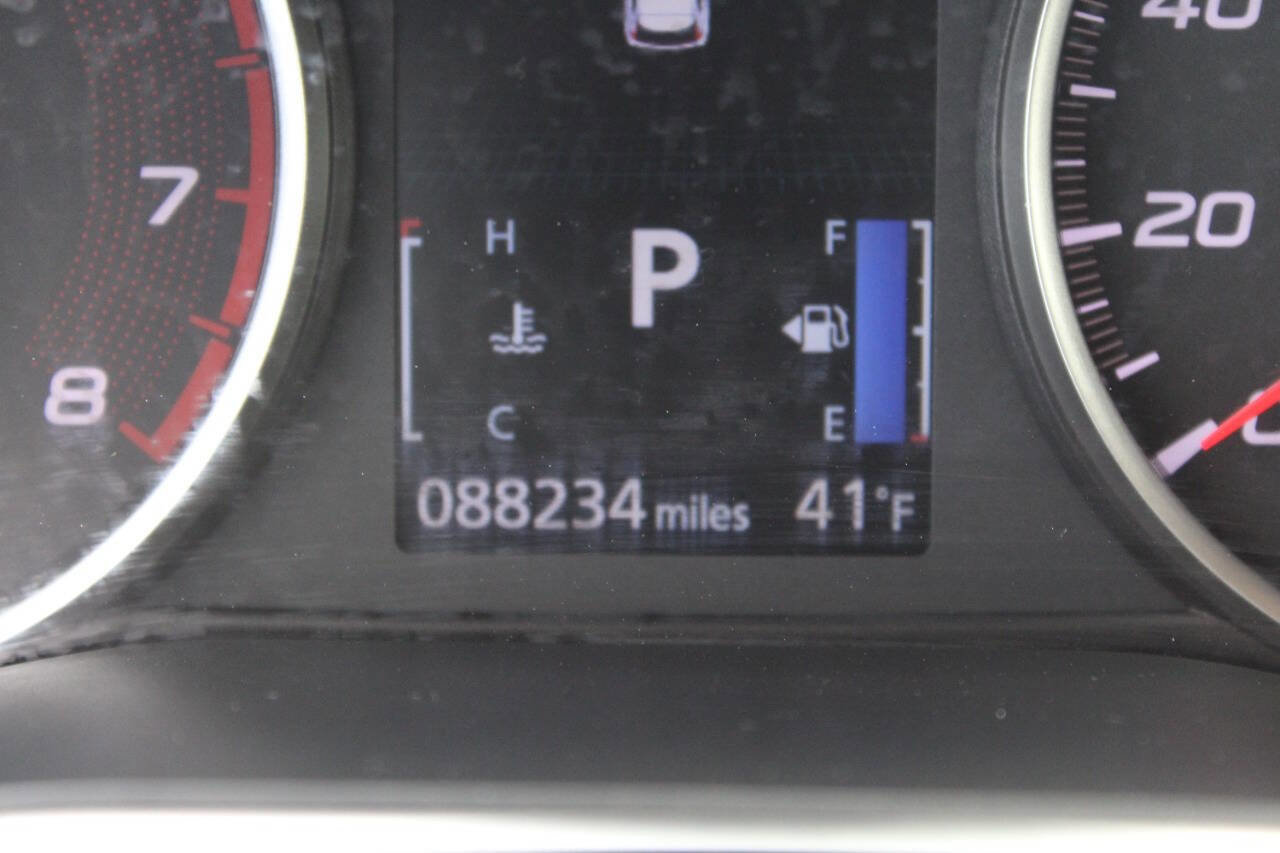 Used 2019 Mitsubishi Eclipse Cross ES image 20