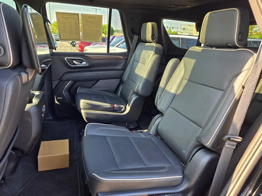 Used 2023 Chevrolet Tahoe Premier AWD/4WD image 31