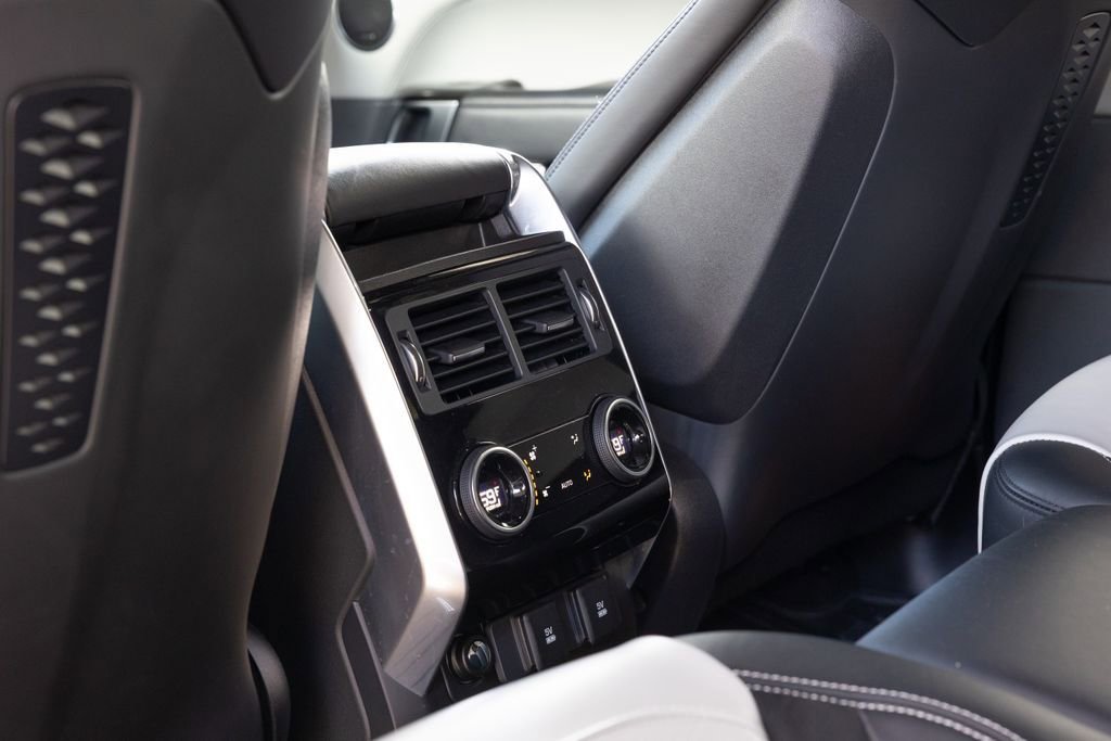 Used 2020 Land Rover Range Rover Sport SVR image 61