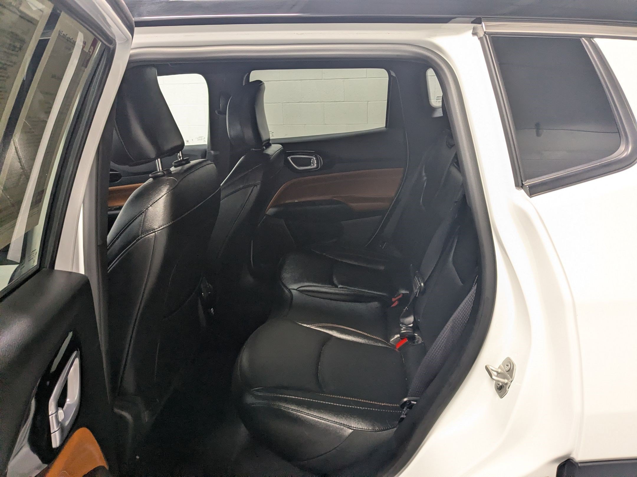 Certified 2024 Jeep Compass Limited AWD/4WD image 24