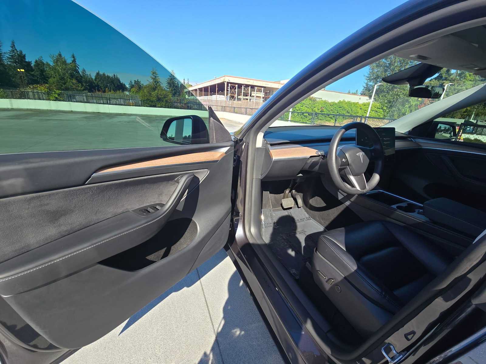 Used 2025 Tesla Model Y Long Range RWD image 20