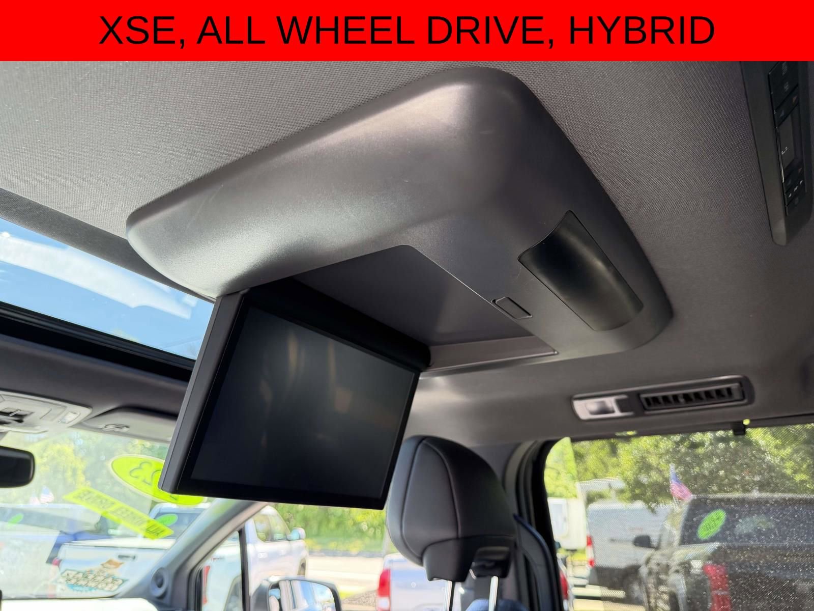 Used 2023 Toyota Sienna XSE w/ XSE Plus Package AWD/4WD image 28