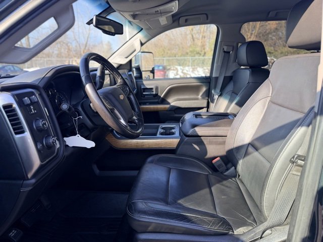 Used 2019 Chevrolet Silverado 2500 LTZ image 6