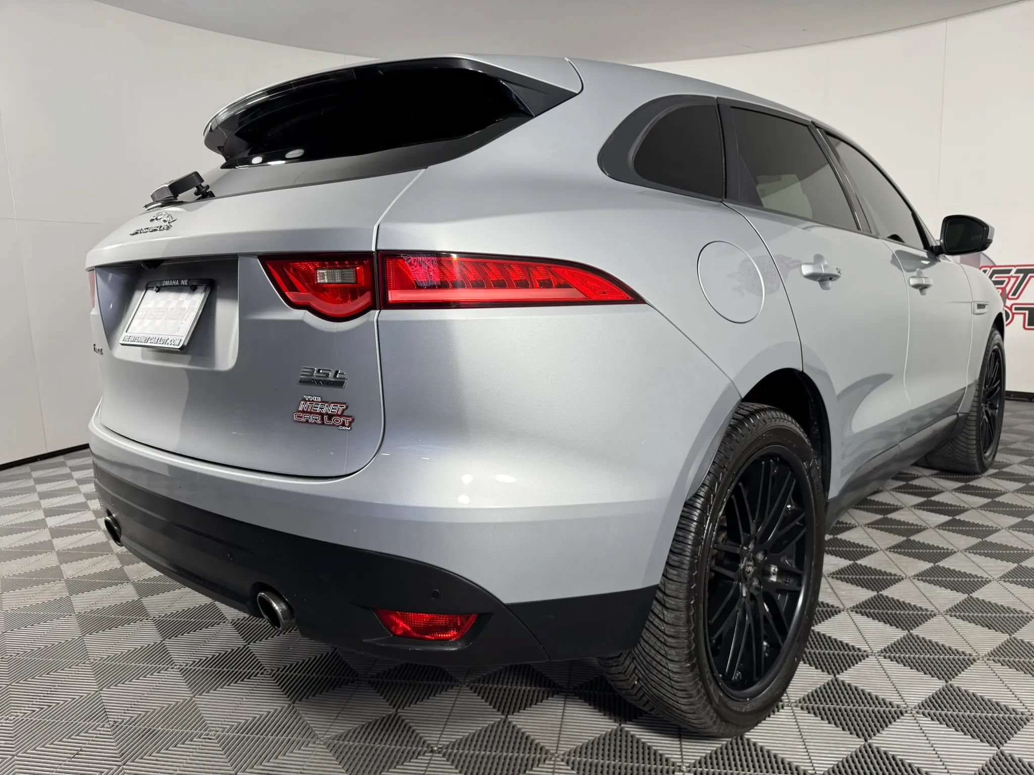 Used 2017 Jaguar F-PACE Premium AWD/4WD image 27