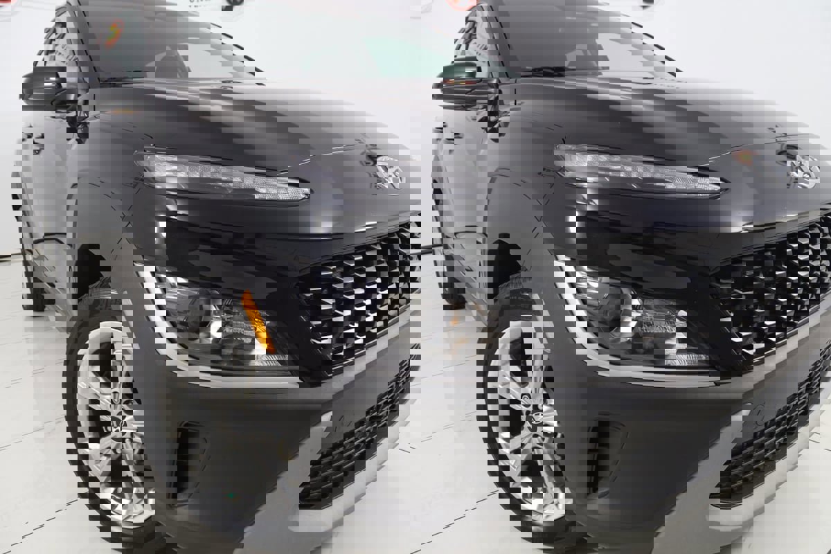 Used 2023 Hyundai Kona SEL w/ Cargo Package image 13