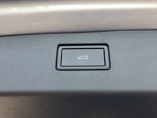 New 2026 Volkswagen Tiguan SE AWD/4WD image 8
