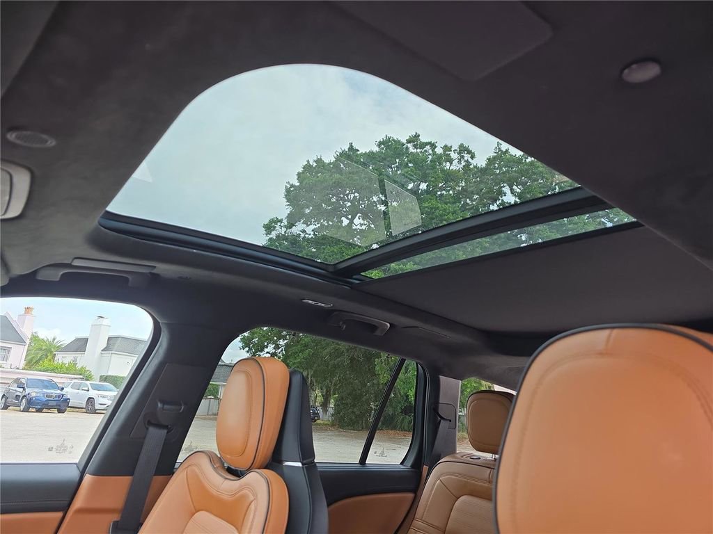 Used 2025 Lincoln Aviator Black Label image 27